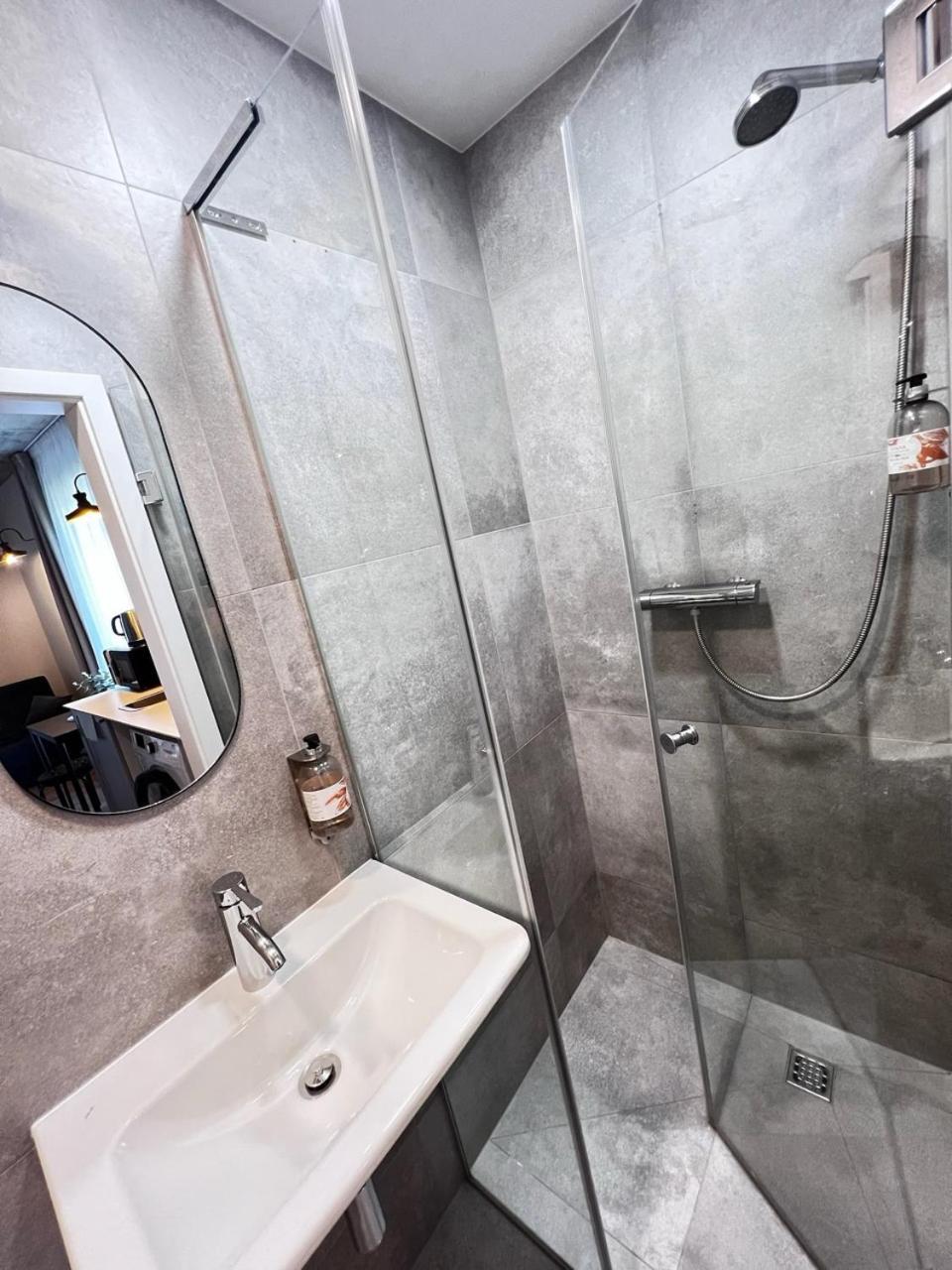 Tilzes Studio Apartaments, Self Check-In, Free Parking, Comfort Klaipėda Dış mekan fotoğraf